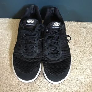 NIKE: FLEX EXPERIENCE RNG